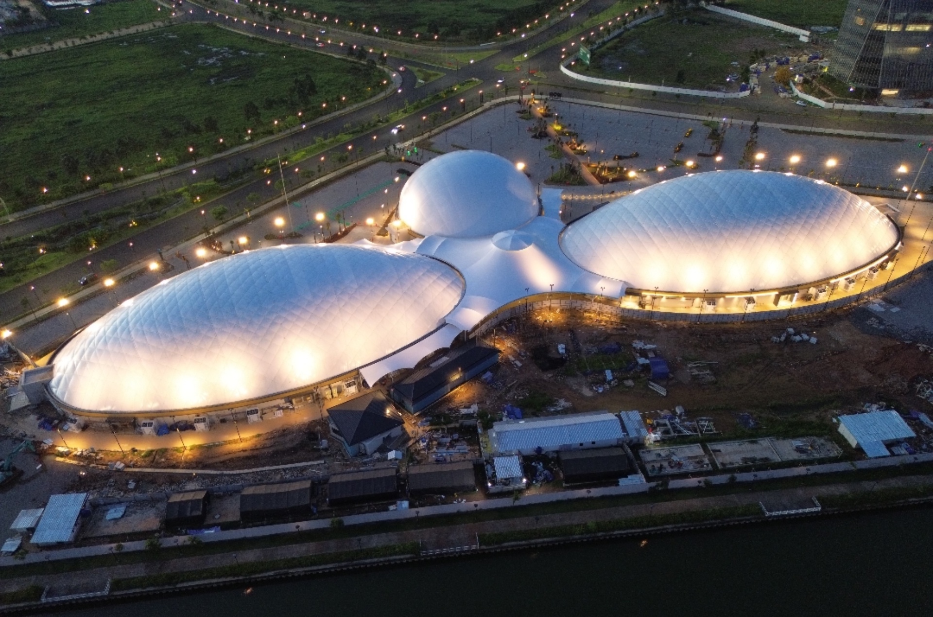04-SPIKE DOME by Broadwell