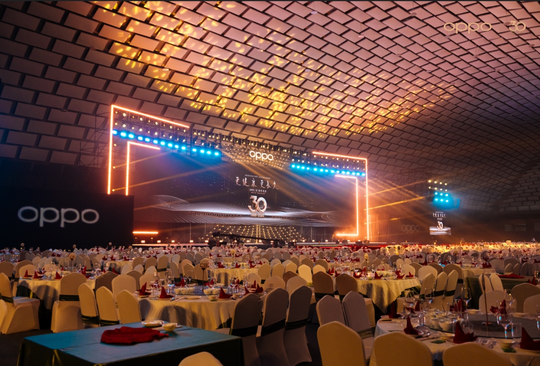Side view of the banquet hall inside the OPPO 30th Anniversary celebration air dome